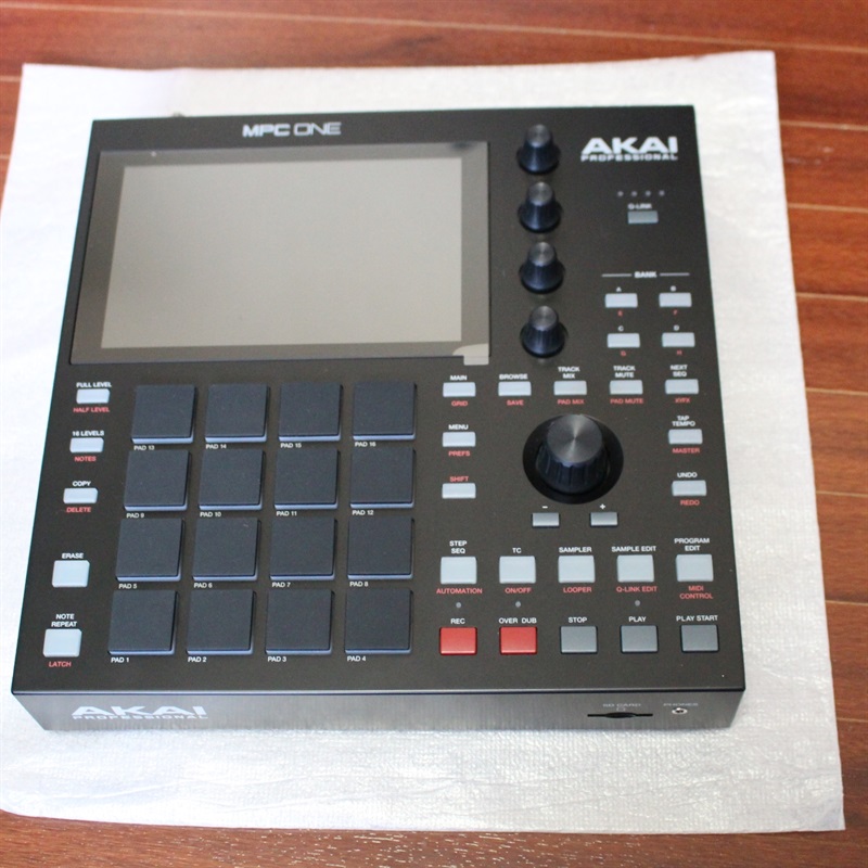 AKAI mpc oneの画像